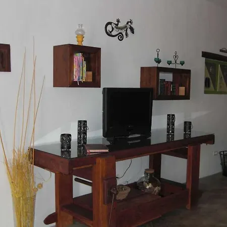 Sleeps 5 Wifi Villa Tinajo
