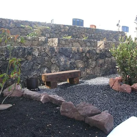 Sleeps 5 Wifi Villa Tinajo