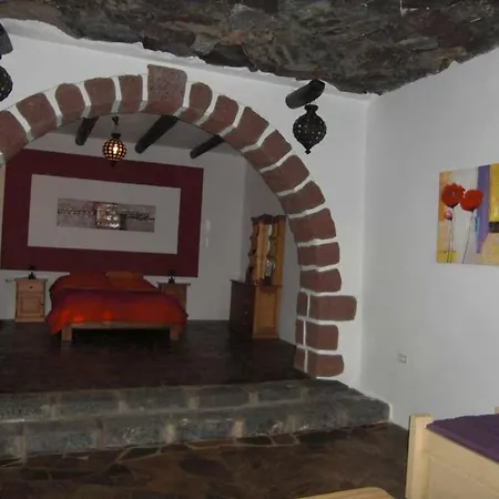 Sleeps 5 Wifi *