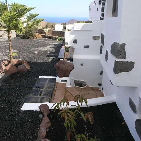 Sleeps 5 Wifi Tinajo