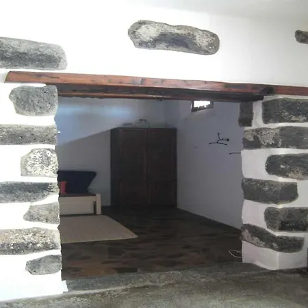 Sleeps 5 Wifi Villa Tinajo